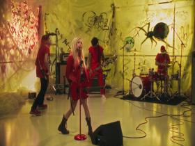 Avril Lavigne Bite Me (The Tonight Show Starring Jimmy Fallon, Live 2021) (HD)